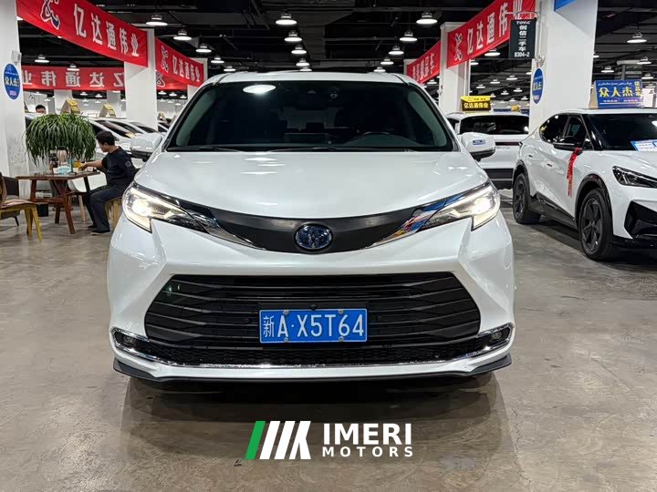 Toyota Sienna 2.5L Hybrid Comfort Edition - ავტომობილი ჩინეთიდან