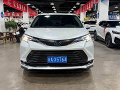 Toyota Sienna 2.5L Hybrid Comfort Edition - ფოტო 1