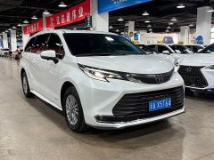 Toyota Sienna 2.5L Hybrid Comfort Edition - ფოტო 3