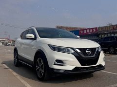 Nissan Qashqai 2.0L CVT XV Premium Luxury - фото 3