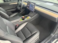 Tesla Model Y Standard Range RWD - ფოტო 11