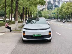 Li Auto L6 Pro - ფოტო 2