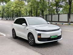 Li Auto L6 Pro - ფოტო 3