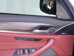 BMW 5 Series Facelift 530Li Leading Edition Luxury Package - ფოტო 17