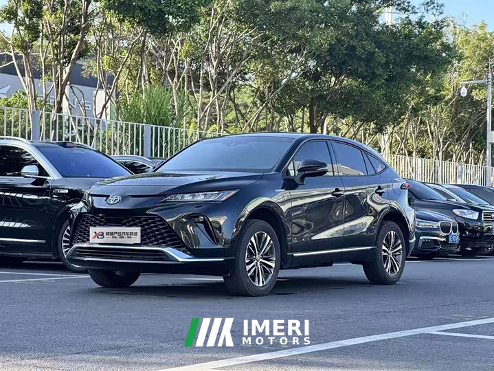 Toyota Wei Sa Dual-Engine 2.5L CVT FWD Luxury Edition