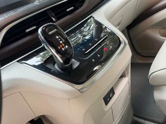 Buick GL8 Land Executive Cabin 652T Luxury - ფოტო 11