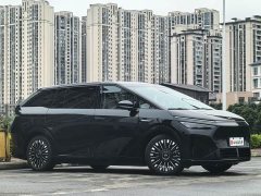 XPeng X9 Extended Range 1602 Ultra - ფოტო 3