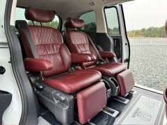 Honda Odyssey 2.0L e:HEV Sharp Comfort Edition - ფოტო 9