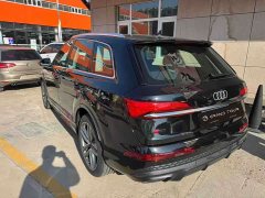 Audi Q7 55 TFSI quattro S line Sport - ფოტო 5