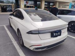 Lincoln Z 2.0T Premier - фото 2