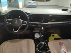 Volkswagen Passat 330TSI Luxury - ფოტო 12