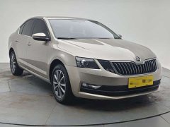 Skoda Octavia 1.5L Automatic Comfort - фото 3