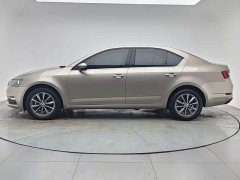 Skoda Octavia 1.5L Automatic Comfort - фото 7