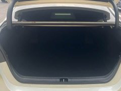 Toyota Camry 2.5G Luxury - ფოტო 15