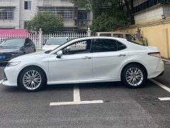 Toyota Camry 2.5G Luxury - ფოტო 3