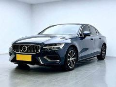 Volvo S60 B4 Smart Luxury Edition - photo 1