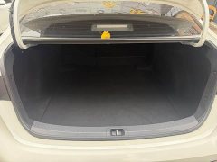 Toyota Corolla 1.8L CVT Luxury - фото 15