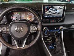 Toyota Venza 2.0L CVT AWD Luxury - ფოტო 12