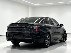 Lynk & Co 03 1.5T DCT Pro - ფოტო 9