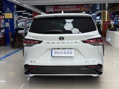Toyota Gravia 2.5L Hybrid Prestige Plus AWD - ფოტო 16