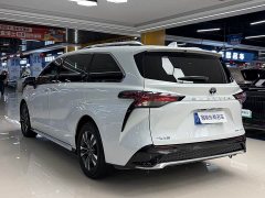 Toyota Gravia 2.5L Hybrid Prestige Plus AWD - ფოტო 17