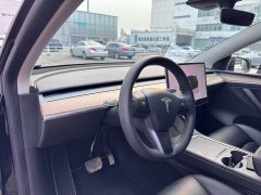Tesla Model Y Rear-Wheel Drive - ფოტო 12