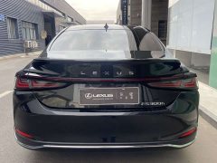 Lexus ES 300h Premium Edition - ფოტო 3