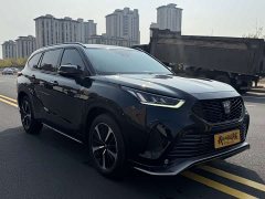 Toyota Crown Venza 2.5L HEV AWD Premium - фото 2