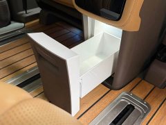 Denza D9 DM-i 970 AWD Premium Edition - ფოტო 14