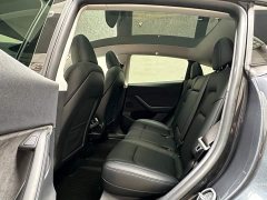 Tesla Model Y Rear-Wheel Drive - ფოტო 10