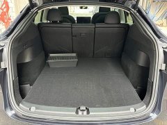 Tesla Model Y Rear-Wheel Drive - ფოტო 8