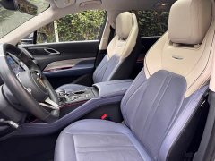 FAW Red Flag HS3 2.0T AWD Youwei Edition - ფოტო 18