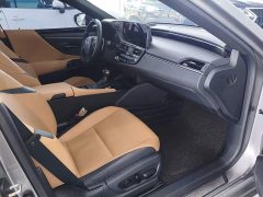 Lexus ES 200 Excellence Edition - ფოტო 14