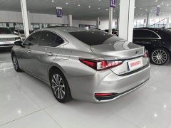 Lexus ES 200 Excellence Edition - ფოტო 6