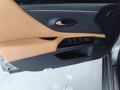 Lexus ES 200 Excellence Edition - ფოტო 7