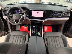 Volkswagen Touareg 330TSI FWD Premium Luxury Edition - photo 11
