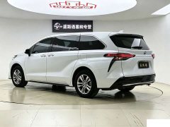 Toyota Sienna 2.5L Hybrid AWD Premium - ფოტო 7