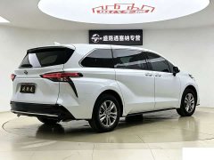 Toyota Sienna 2.5L Hybrid AWD Premium - ფოტო 9