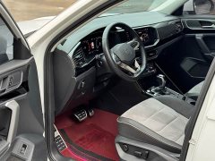 Volkswagen Taos X 330TSI FWD Luxury Smart Connected Edition - фото 7