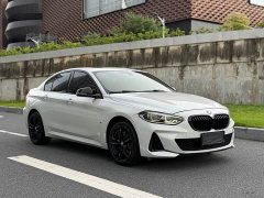 BMW 1 Series 125i M Sport Night Edition - ფოტო 3