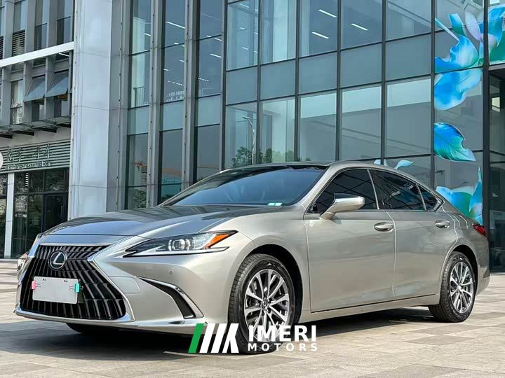 Lexus ES 200 Excellence Edition