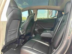 Tesla Model Y Rear-Wheel Drive - ფოტო 6