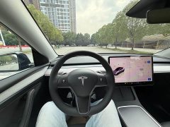Tesla Model Y Rear-Wheel Drive - ფოტო 14