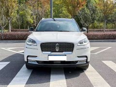 Lincoln Aviator 3.0T V6 AWD Executive - ფოტო 2