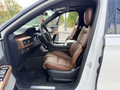 Lincoln Aviator 3.0T V6 AWD Executive - ფოტო 4