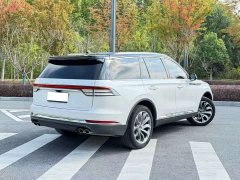Lincoln Aviator 3.0T V6 AWD Executive - ფოტო 9