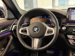 BMW 5 Series 525Li M Sport Package - ფოტო 11