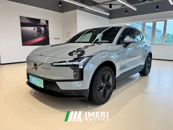Volvo EX30 RWD Core - ავტომობილი ჩინეთიდან