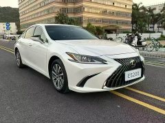 Lexus ES 200 Excellence Edition - ფოტო 3
