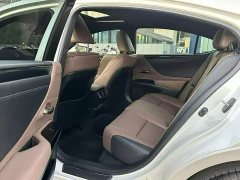 Lexus ES 200 Excellence Edition - ფოტო 6